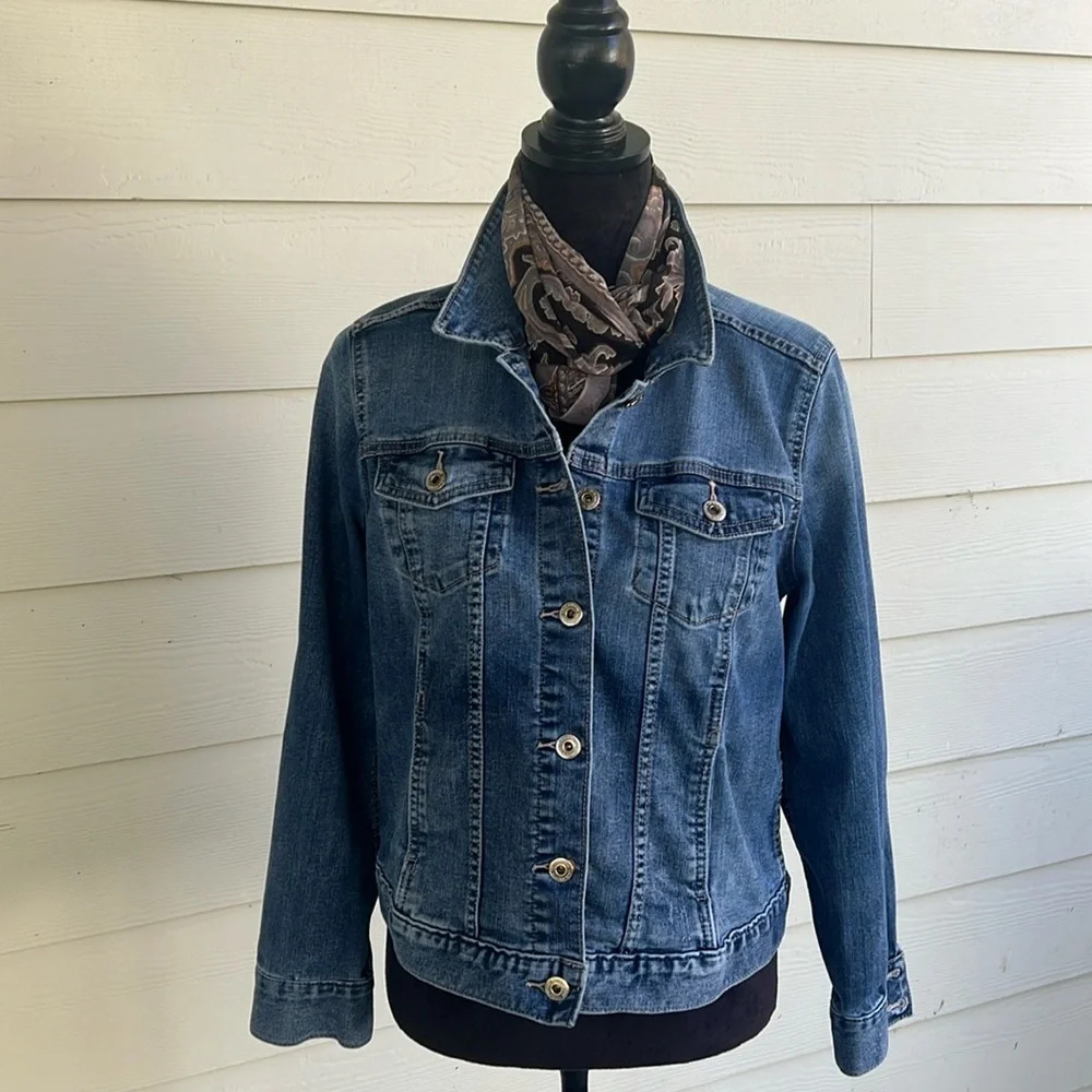 Liz Claiborne Denim Jacket Size‎ M